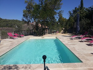 piscine-chambres d’hôtes le roc sur l’orbieu-entre Carcassonne et Narbonne chambres d'hôtes près du parc national la Narbonnaise lau pallo a pan piscine chauffée