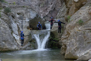  cannyning-dans-les-gorges-du-Terminet. Location de vacances Gîtes autour de Termes Le Roc sur l'Orbieu