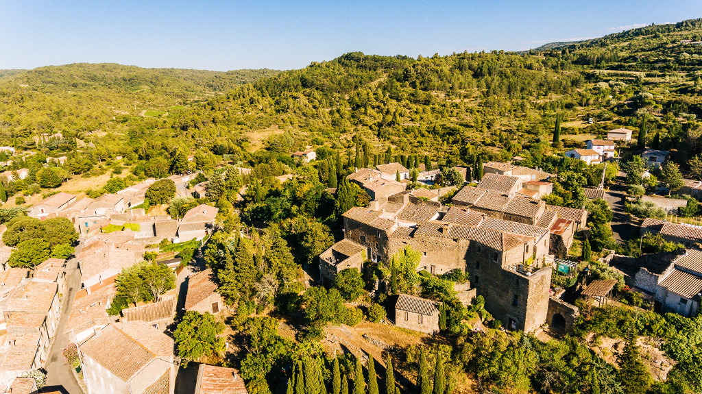 gites le rocsurlorbieu entre carcassonne et narbonne- le chateau
