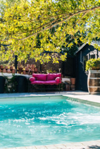 détails piscine privée gîte le cfour à pain au Roc sur l'Orbieu entre Carcassonne et Narbonne