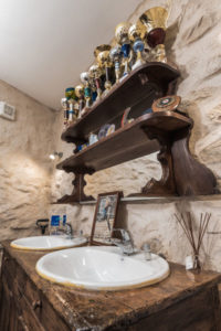 salle de bain gîte le four à pain au Roc sur l'Orbieu entre Carcassonne et Narbonne