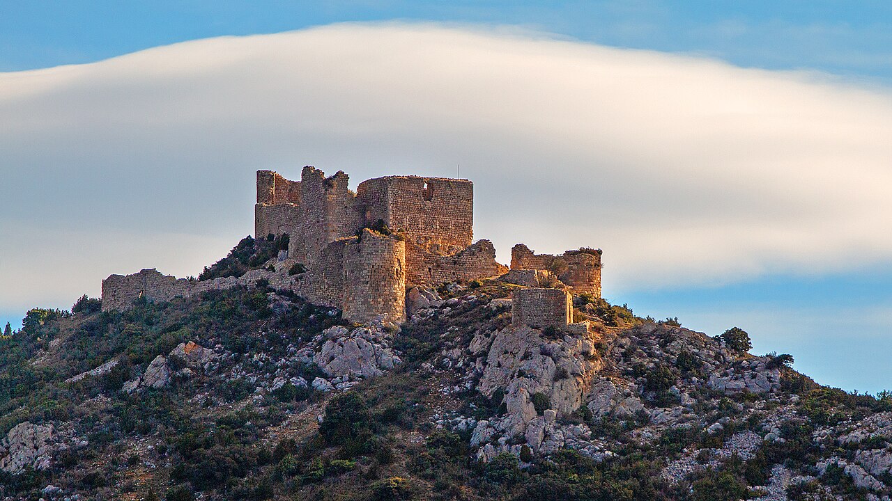 1280px-Aguilar_01-2015_2